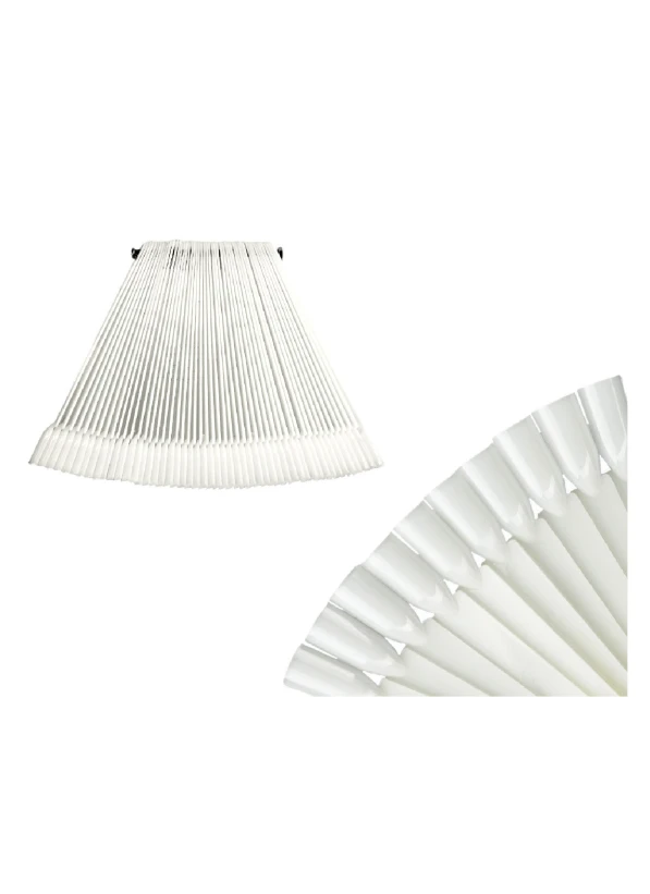 Krāsu demonstrācijas palete ar tipšiem – 50 gab. – praktiska palete gēllaku toņu un nagu dizainu demonstrēšanai.• Ideāli piemērota gēllaku, gēlu un nagu dizainu demonstrēšanai klientiem.• Palete ar tipšiem ļauj ērti sakārtot un pārskatāmi parādīt visus toņus vienuviet.• Lieliski piemērota gan salonam, gan meistariem darbam ar klientiem.• Var izmantot arī nagu dizainu treniņiem un jaunu tehniku izmēģināšanai.• Izturīgs plastmasas materiāls, piemērots atkārtotai lietošanai.Komplektā: 50 demonstrāc...